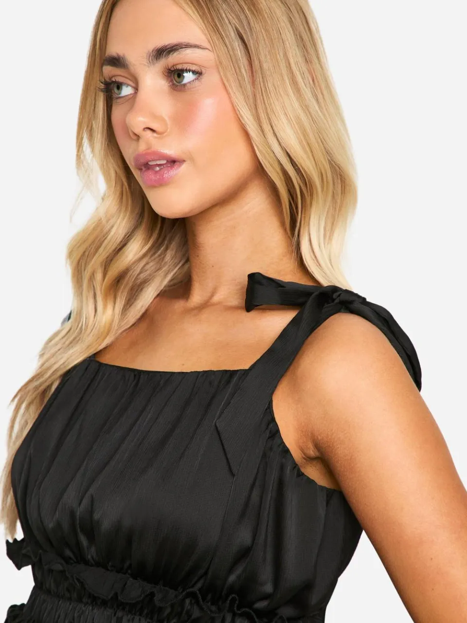 boohoo Dames Gelaagde Ruffle Skater Jurk zwart, foto 4