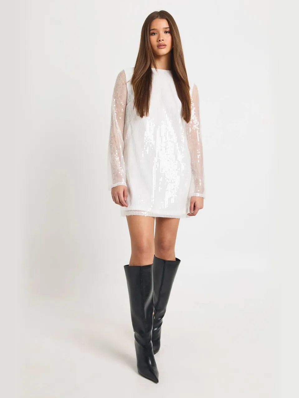 boohoo Dames Oversized pailletten T-shirt jurk wit, foto 3