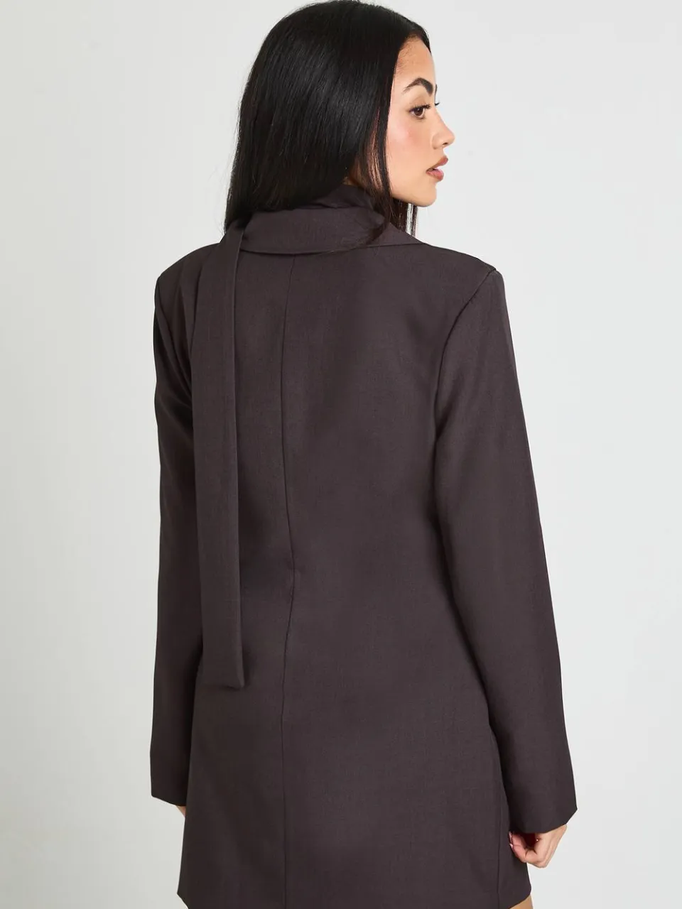 boohoo Dames Blazerjurk Met Sjaaltjesdetail espresso, foto 2