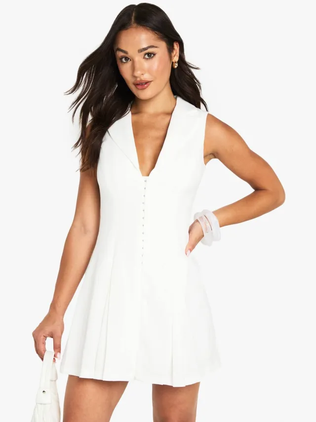 boohoo Dames Petite op maat gemaakte blazerjurk zonder mouwen met haak- en oogdetail en getailleerde taille Wit