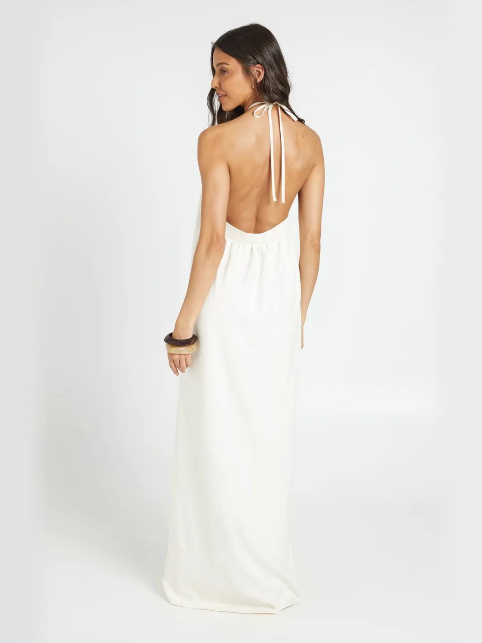 boohoo Dames Getextureerde Halternek Jurk Met Studs En Trapeze Model crème, foto 3