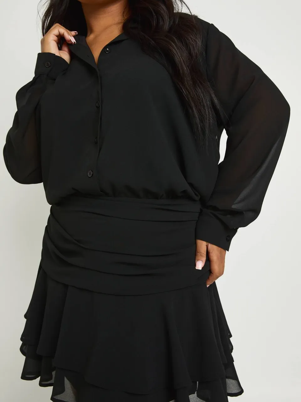 boohoo Dames Plus Ruche Mini Rok Shirtjurk zwart, foto 4