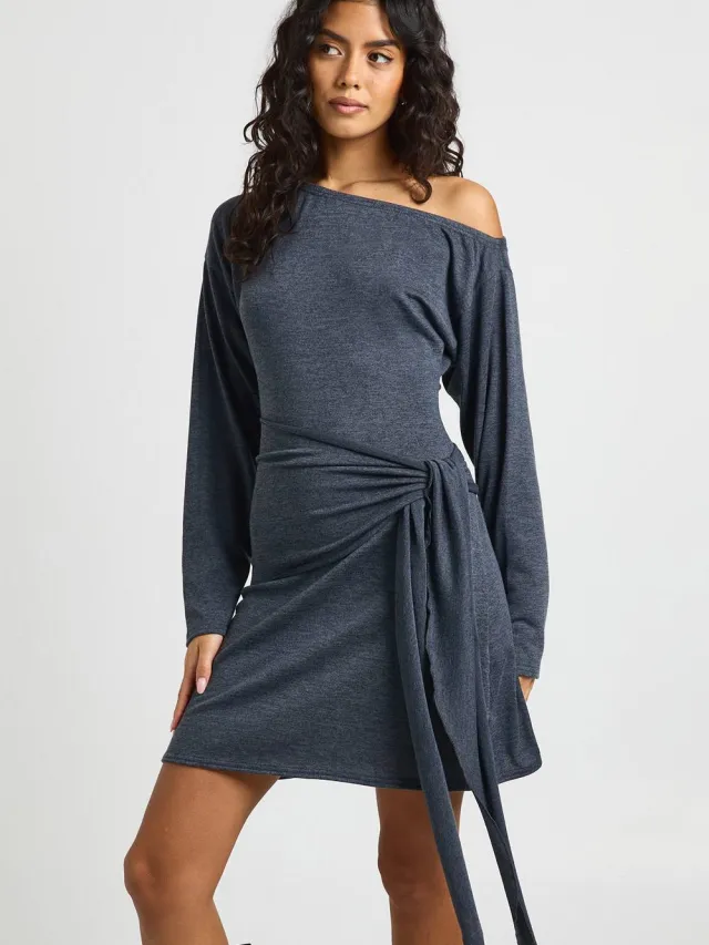 boohoo Dames Marl Asymmetrische Schouder Strikceintuur Mini Jurk leisteen blauw, foto 2