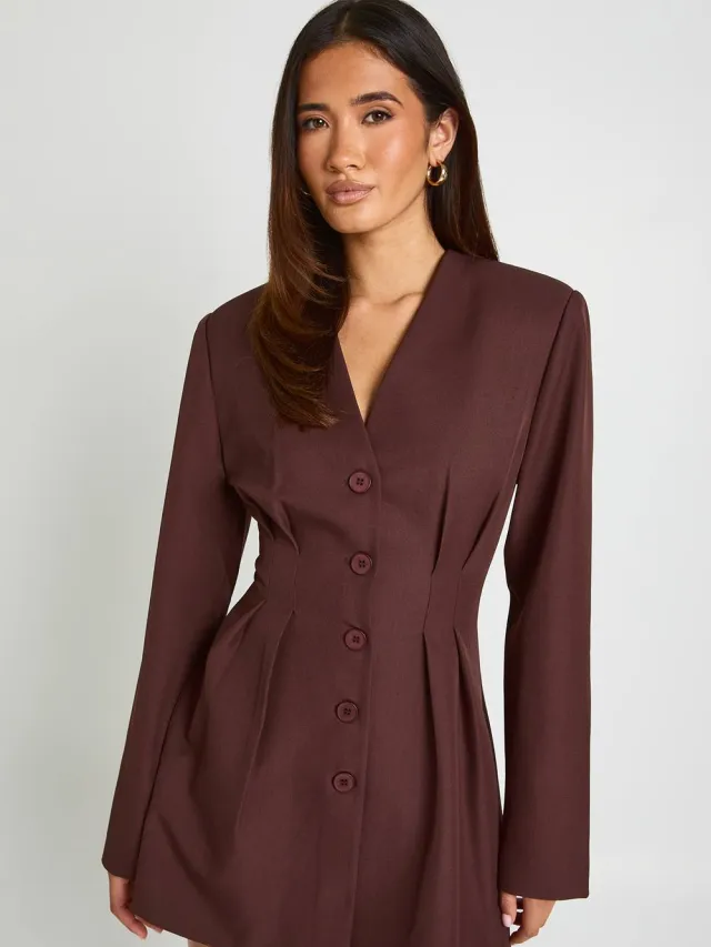 boohoo Dames Getailleerde Mini-jurk Met Lange Mouwen Zonder Kraag Chocoladebruin