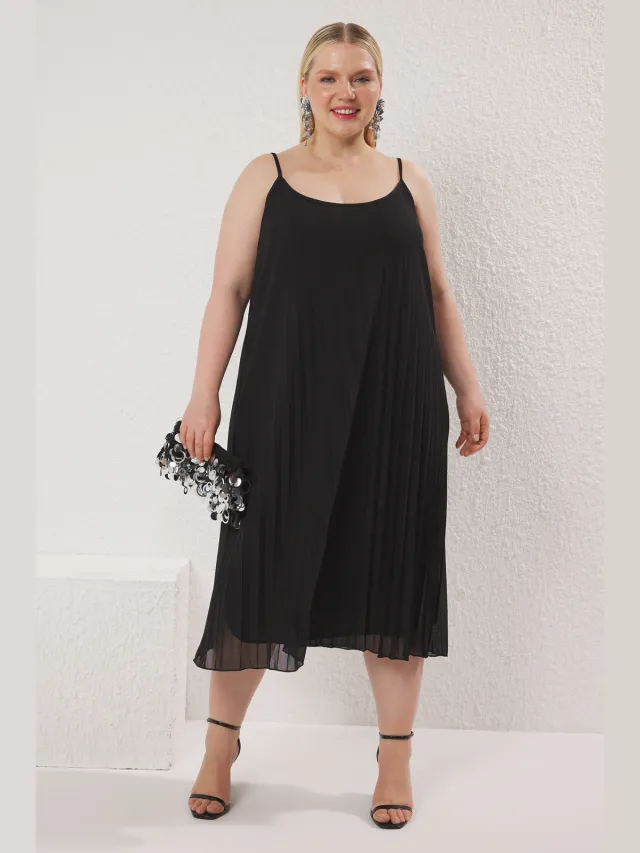 Trendyol Curve Dames Zwart Effen Midi Mouwloos Casual A-lijn Grote maten Jurk