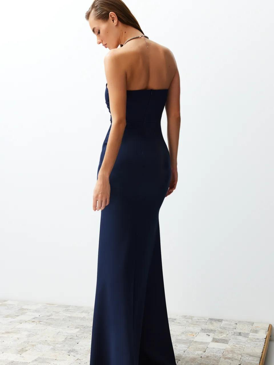 Trendyol TRENDYOLMİLLA Dames Donkerblauw Effen Maxi Mouwloos Diploma-uitreiking / Gala A-lijn Avond & Gala Jurk marineblauw/blauw, foto 2