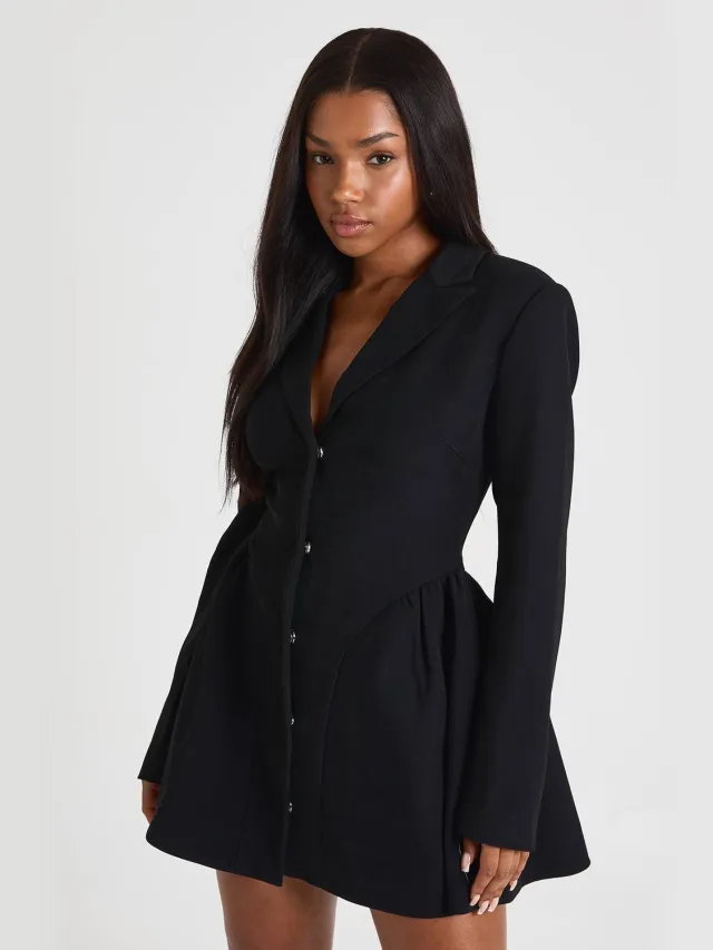boohoo Dames Lange mouwen, gekraagde getailleerde skater mini-jurk Zwart