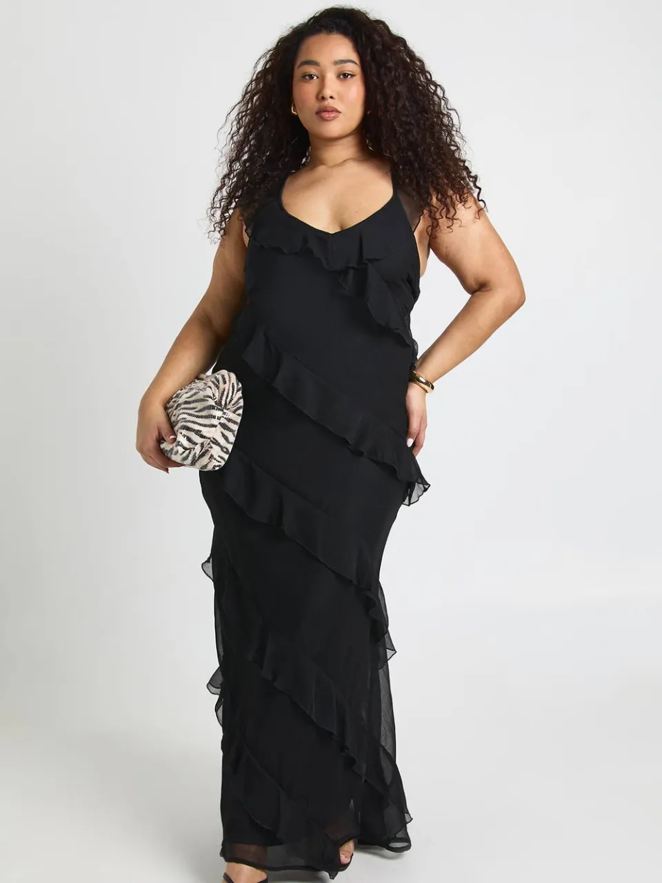 boohoo Dames Plus Chiffon Ruches Bandjes Maxi Jurk Zwart