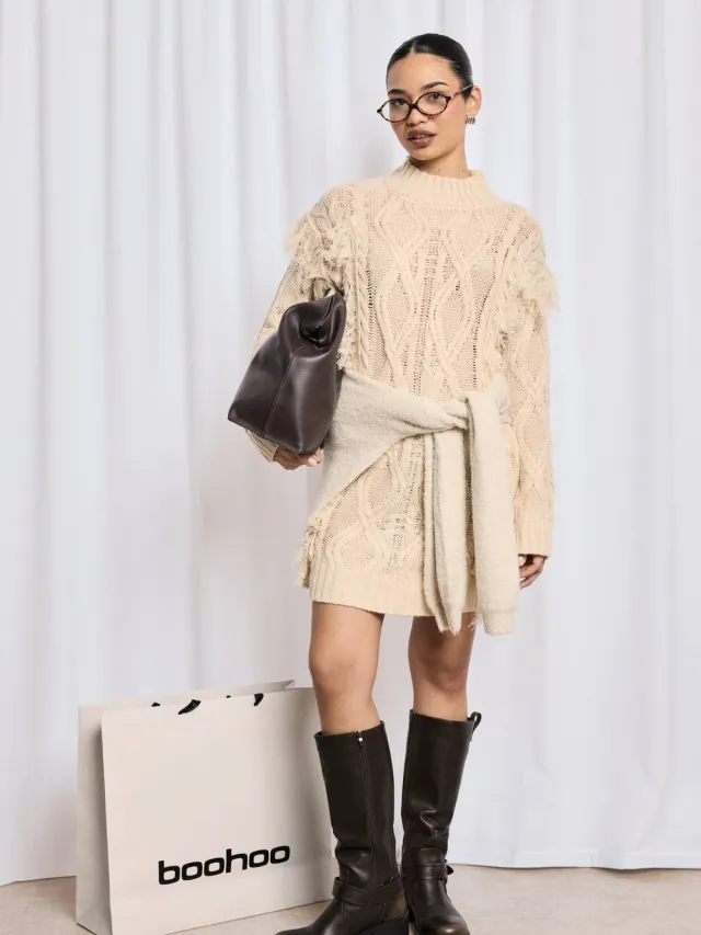 boohoo Dames Tassel Gebreide Kabel Mini Jumper Jurk Steen