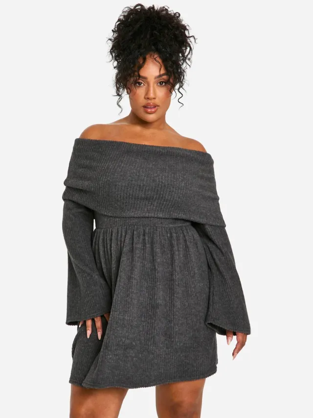 boohoo Dames Plus Geborstelde Rib Off Shoulder Skater Jurk Houtskool