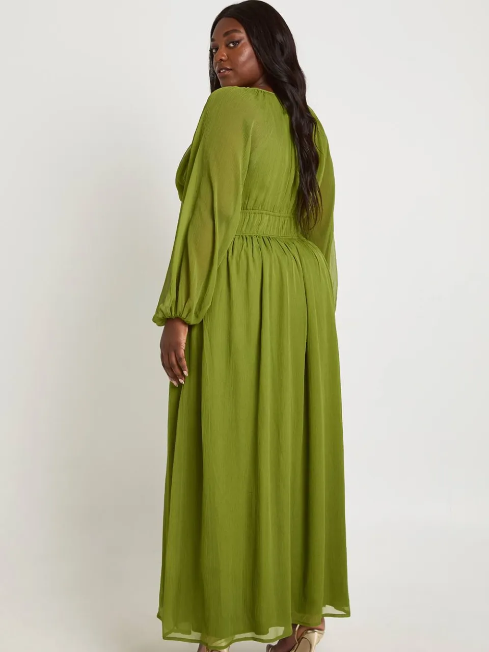 boohoo Dames Plus Chiffon Geplooide Blouson Mouw Maxi Jurk olijf, foto 2