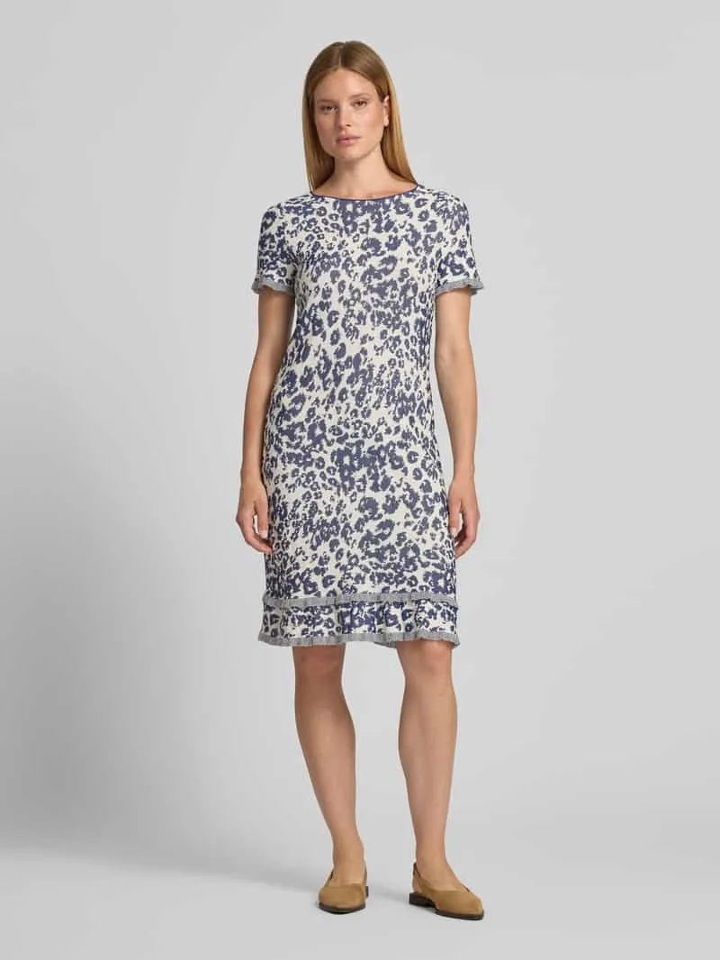 Marc Cain Knielange tricotjurk van viscosemix in all-over look Offwhite