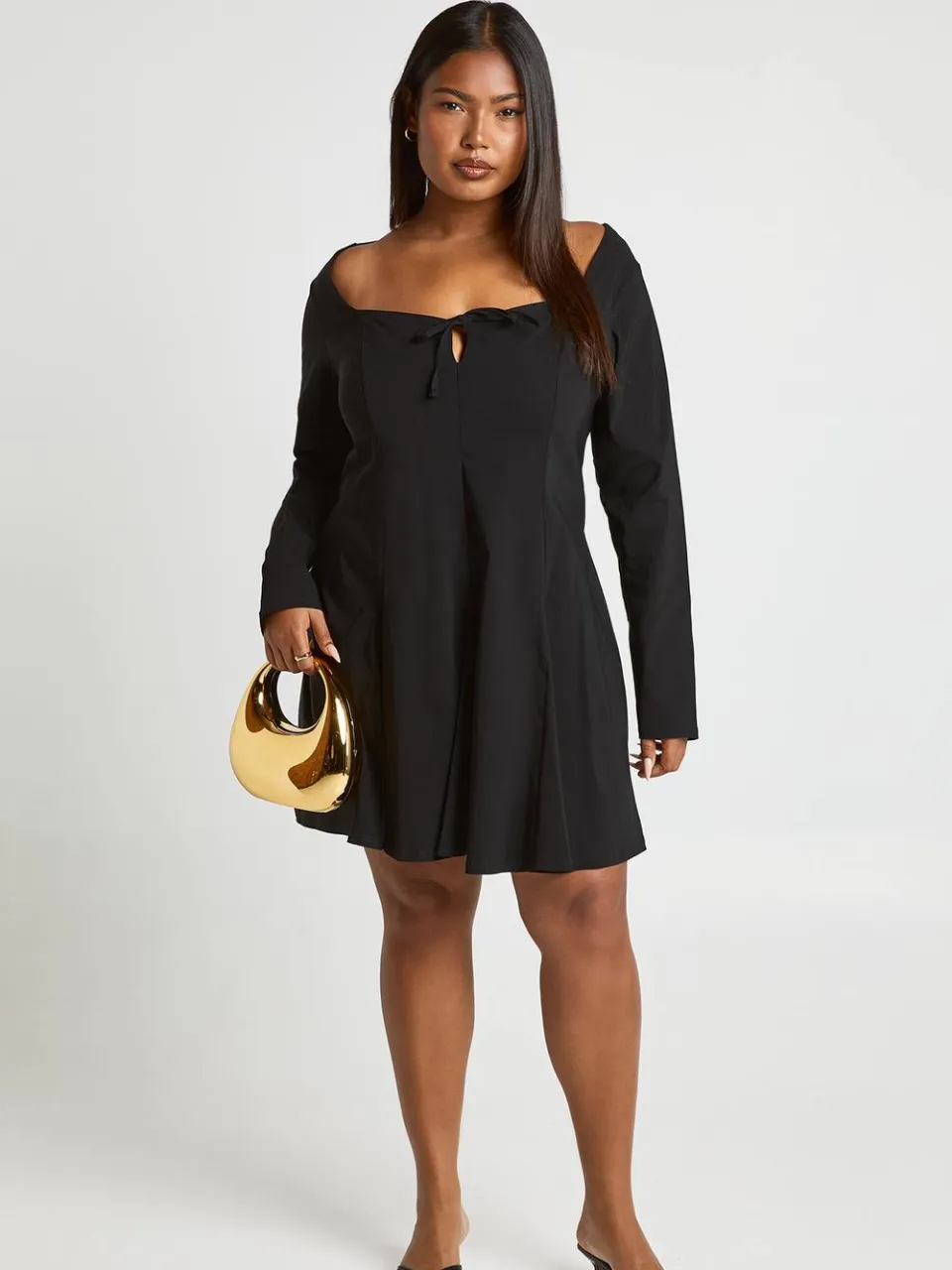 boohoo Dames Plus Hartvormige halslijn Godet Skaterjurk zwart, foto 3