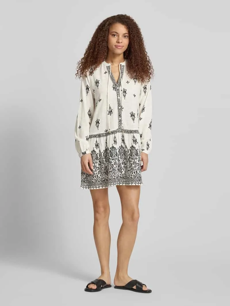 Only Tuniek vrijetijdsjurk van mix van katoen, viscose en modal model 'ALMA' Wit