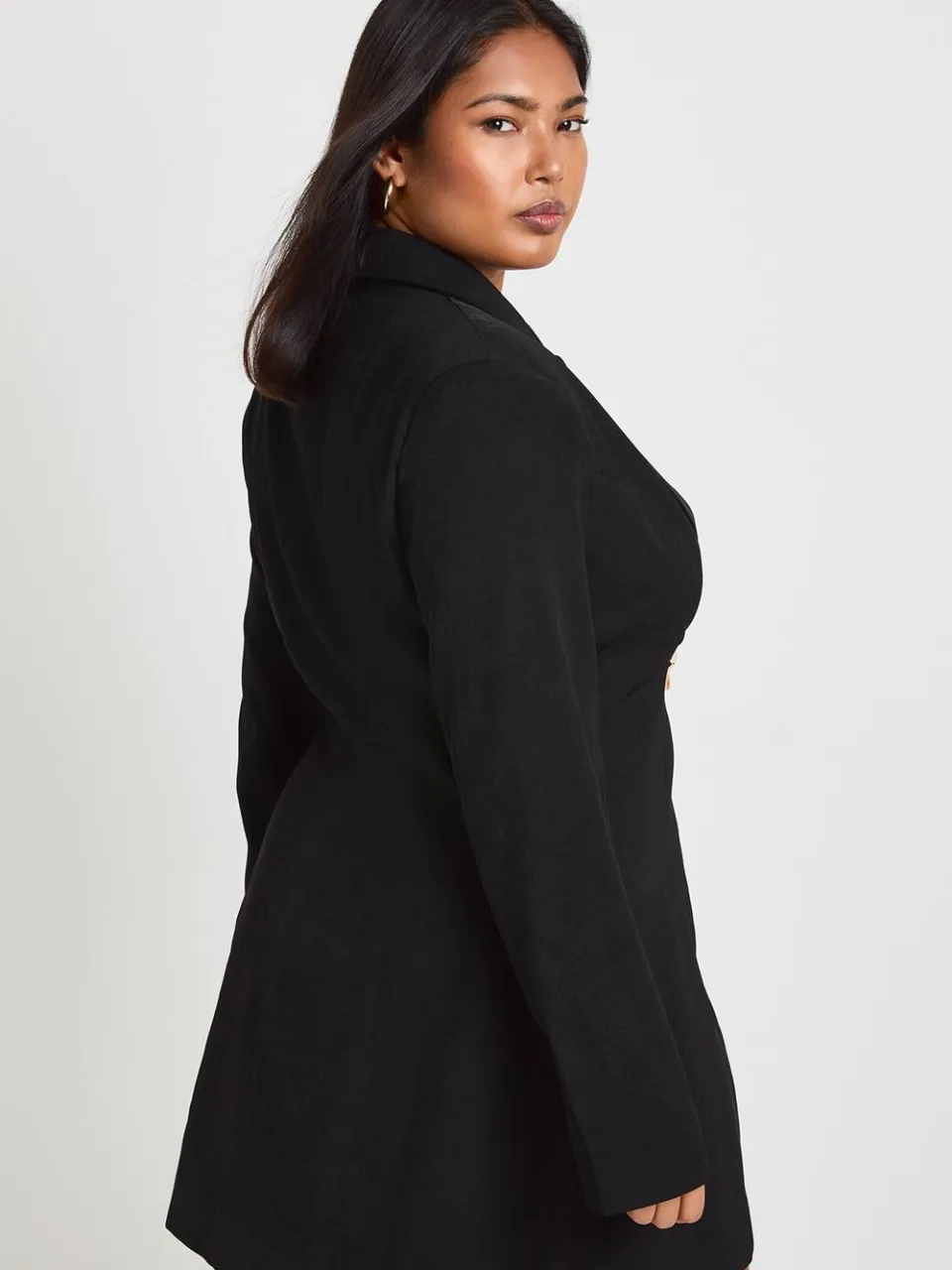 boohoo Dames Plus Blazerjurk met Goudkleurige Trim Details, foto 2