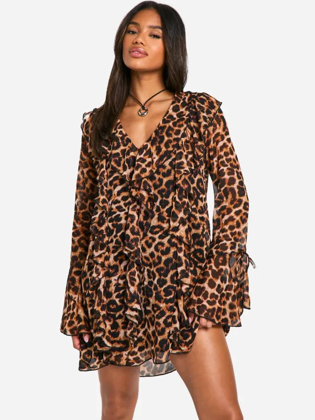 boohoo Dames Leopard Ruffle Shift Jurk Bruin