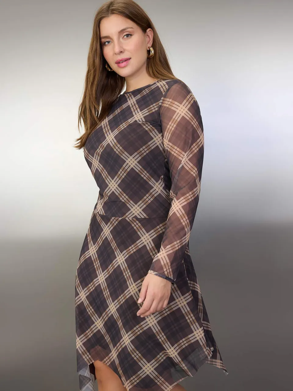Trendyol Curve Dames Bruin Bloemen Midi Lang Casual Asymmetrisch Grote maten Jurk, foto 2
