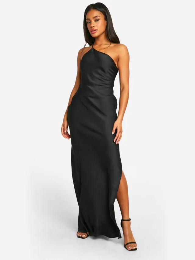 boohoo Dames Satijnen Asymmetrische Riem Maxi Jurk Zwart