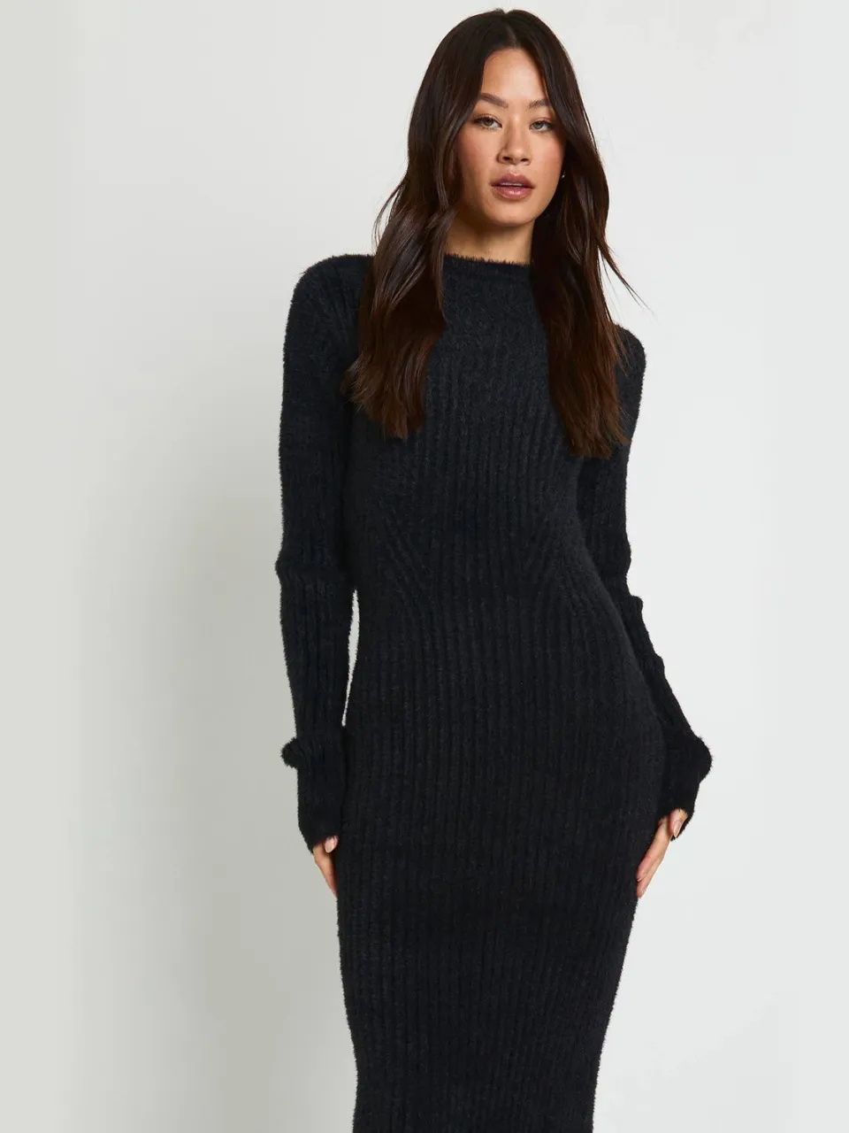 boohoo Dames Lange pluizige garen lange mouwen gebreide maxi-jurk zwart, foto 2