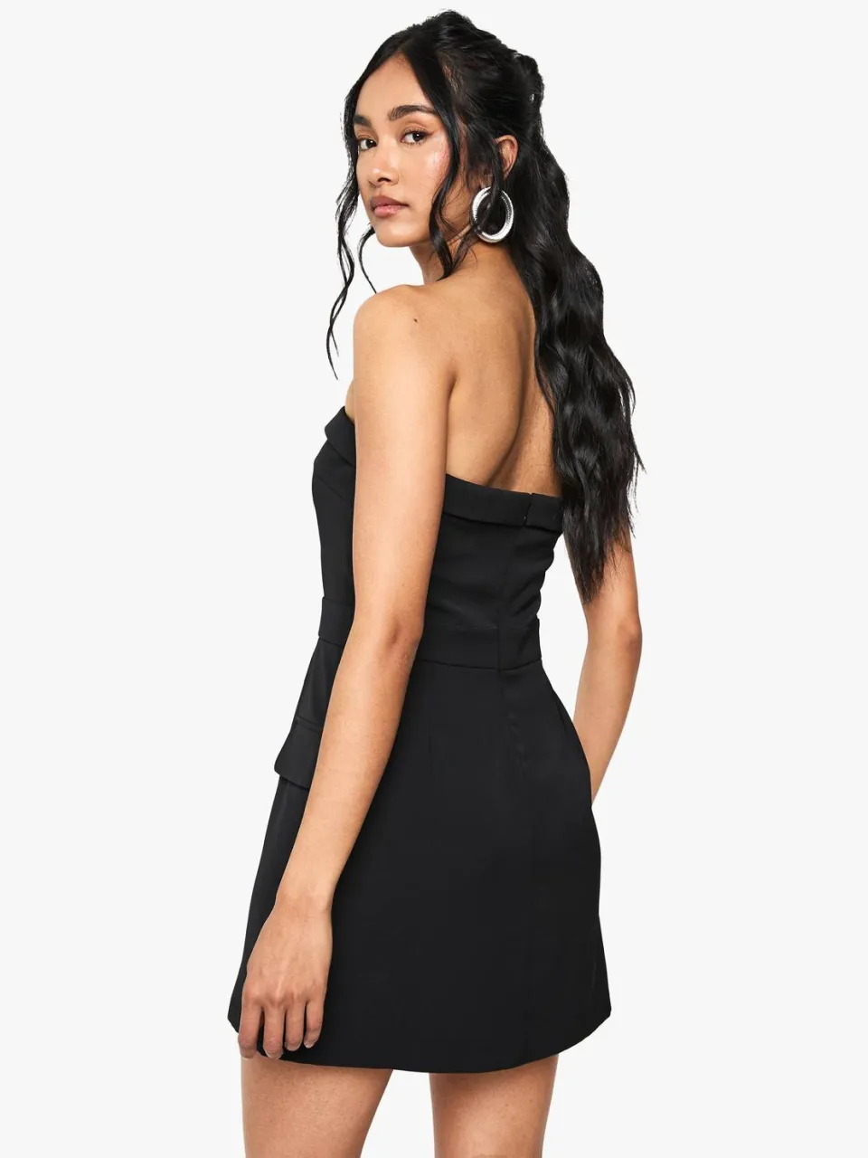 boohoo Dames Button Front Bandeau Tailored Mini Dress zwart, foto 3