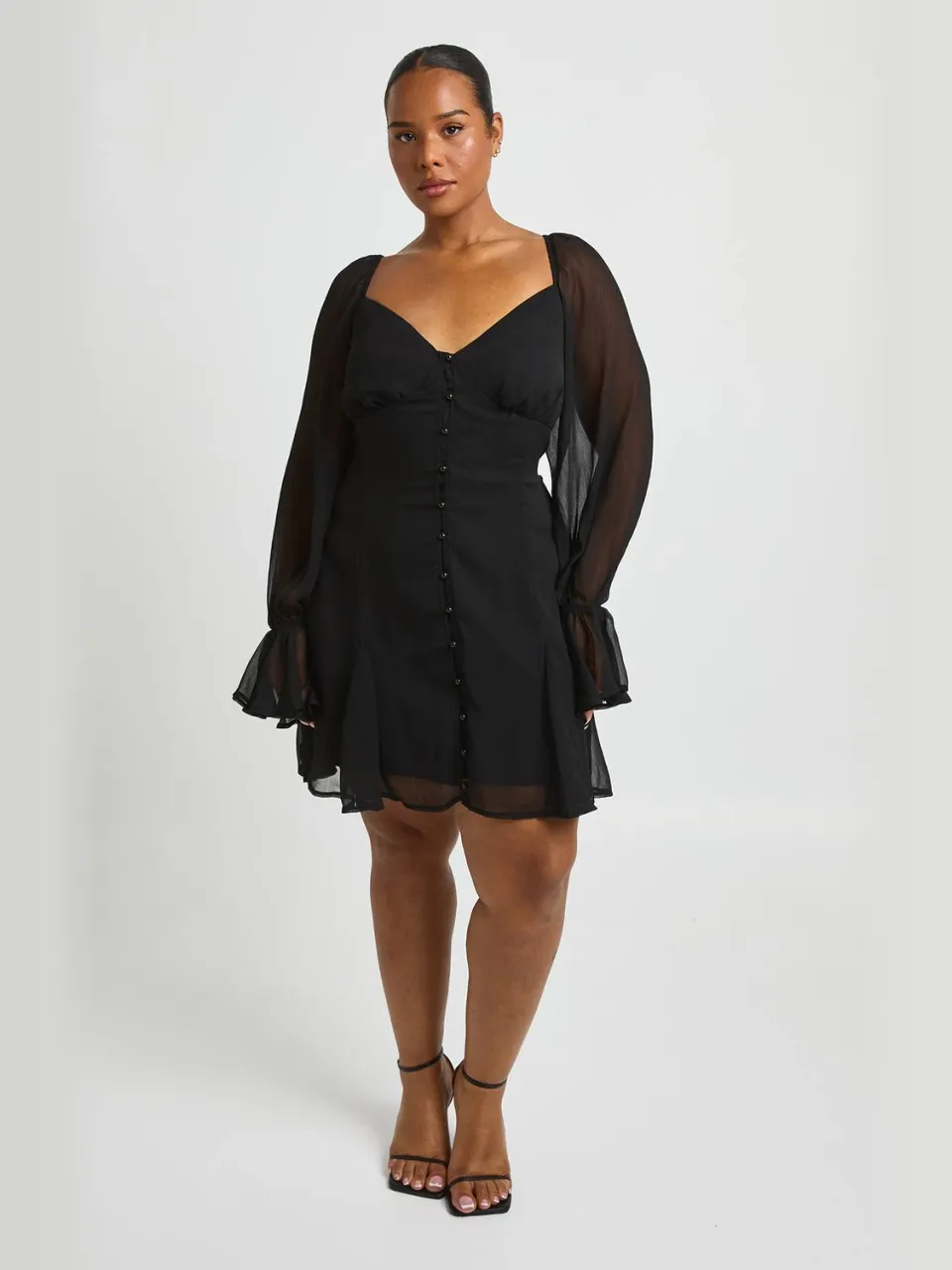 boohoo Dames Plus Getextureerde Chiffon Godet Zoom Mini Jurk zwart, foto 3