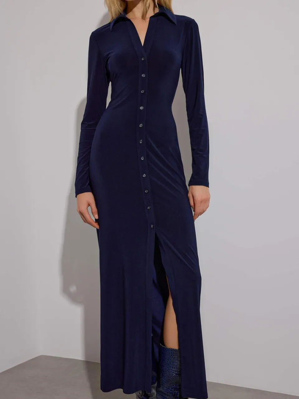 Trendyol TRENDYOLMİLLA Dames Donkerblauw Effen Maxi Lang Casual Bodycon Jurken marineblauw/blauw, foto 2