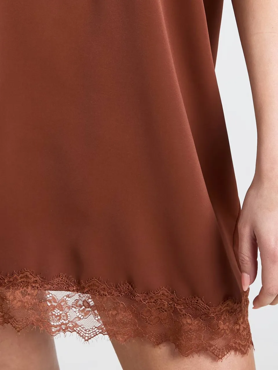 boohoo Dames Oversized Geweven T-shirt Jurk Met Kanten Zoom chocoladebruin, foto 4