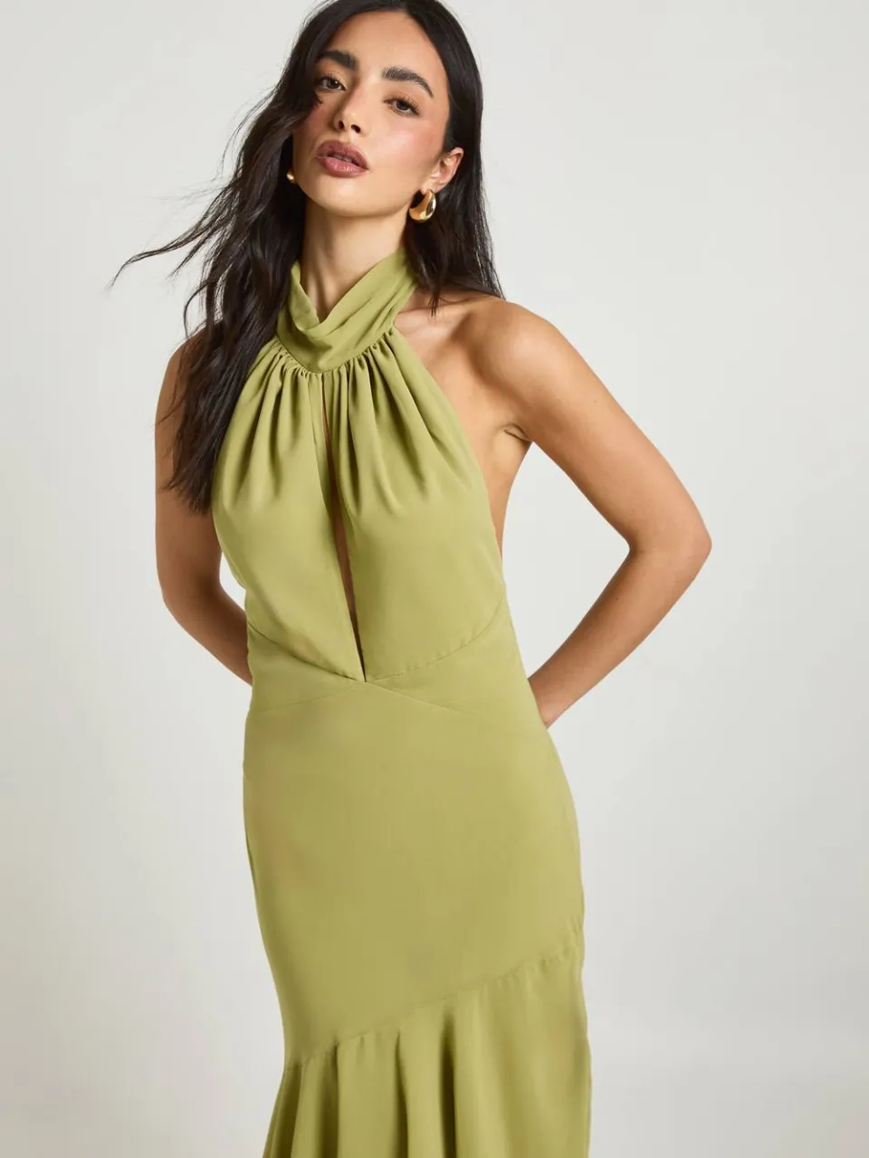boohoo Dames Chiffon Hoge Hals Bloemendetail Asymmetrische Zoom Midaxi Jurk olijf, foto 3