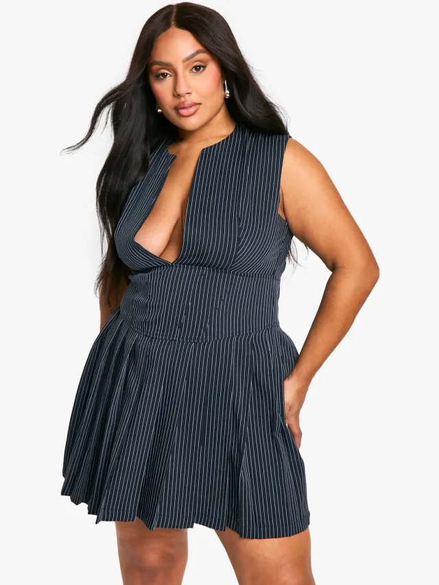 boohoo Dames Plus Geweven Streep Diepe V-hals Geplooide Jurk Marineblauw