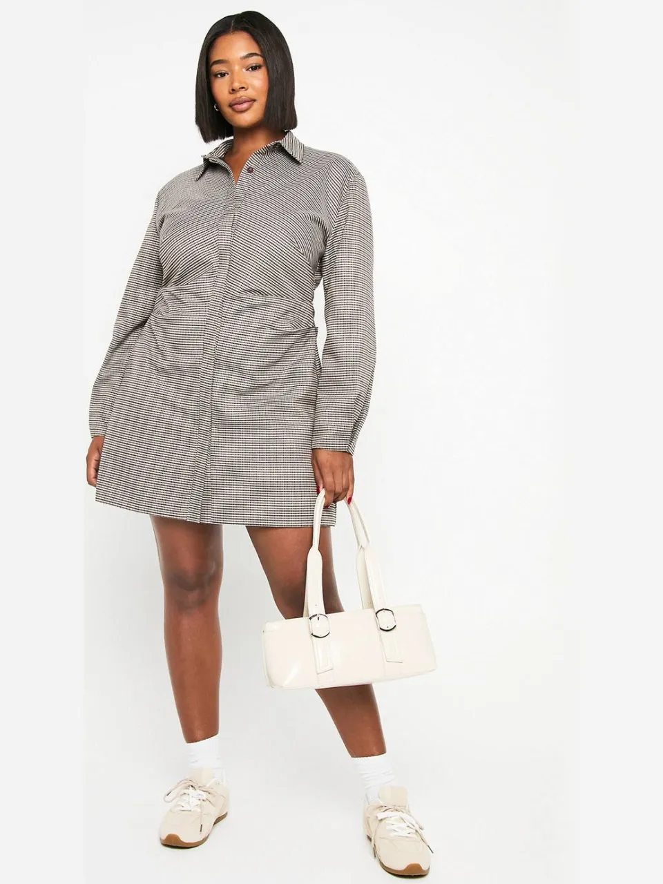 boohoo Dames Plus Check Geraffeld Zij Shirtjurk Mokka
