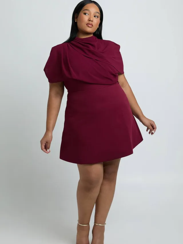 boohoo Dames Plus Geweven Chiffon Gedrapeerde Skater Jurk Bordeaux Rood