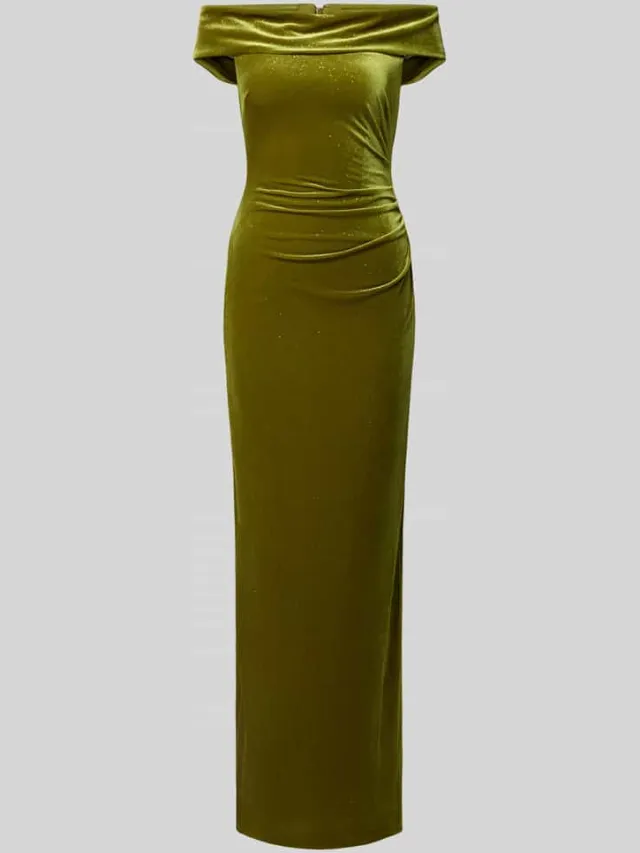 Christian Berg Cocktail Maxi-jurk van fluweel in off-shoulder-look lindegroen, foto 2