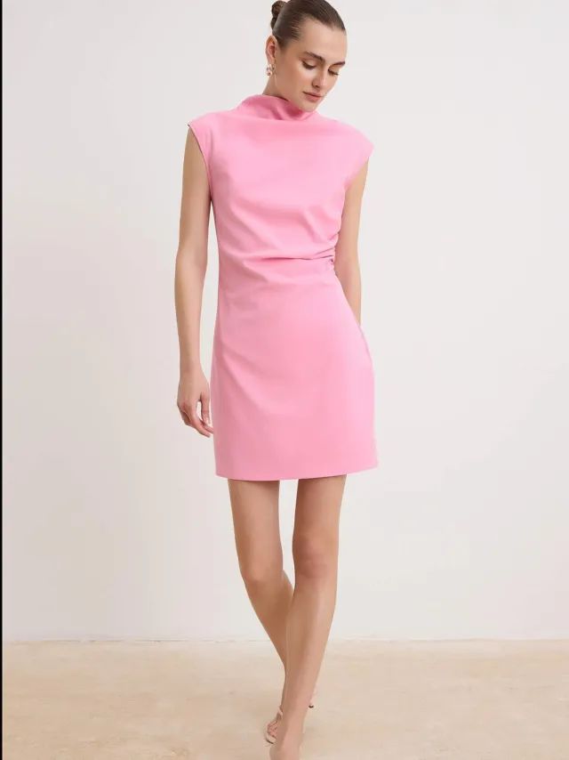 Trendyol TRENDYOLMİLLA Dames Roze Effen Kort / Mini Mouwloos Bodycon Jurken