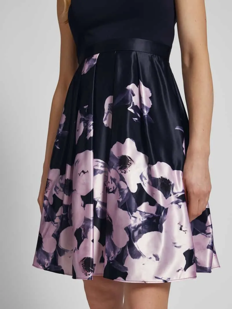 VM by Vera Mont cocktailjurk met bloemenmotief marineblauw, foto 4