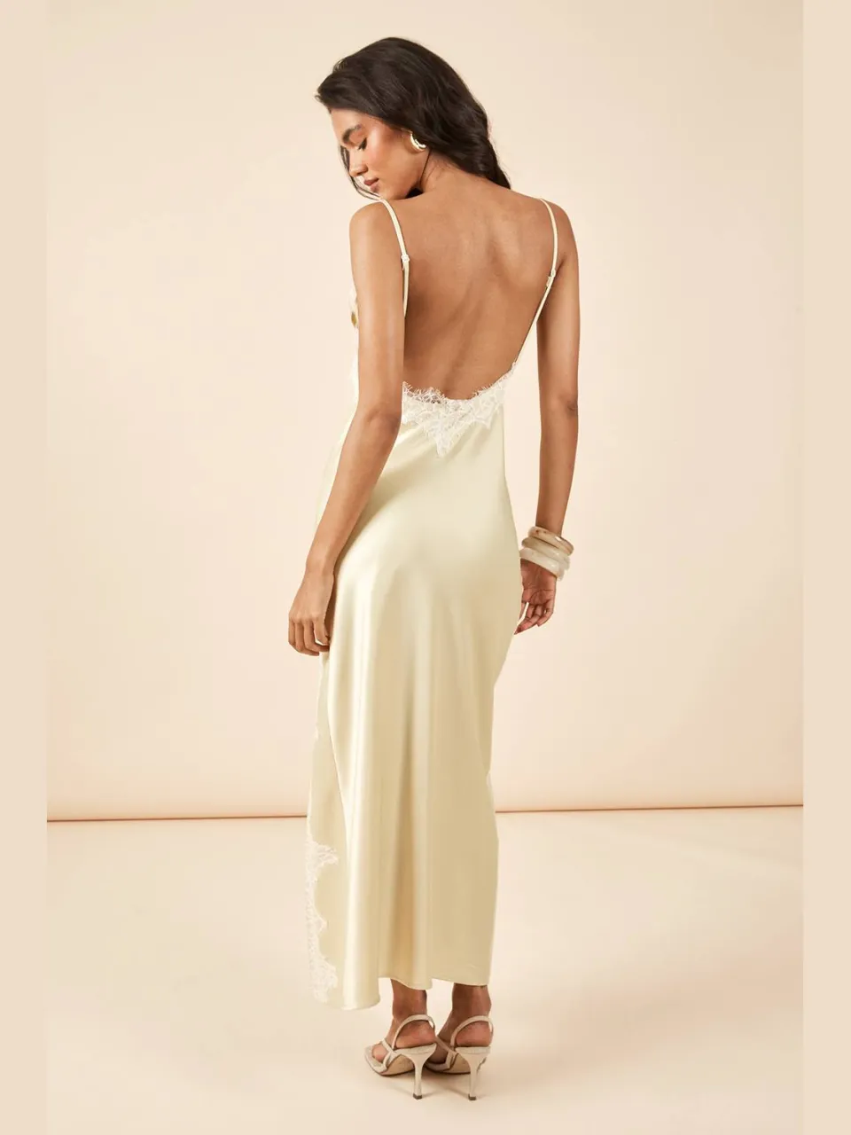 boohoo Dames Satijnen & Kanten Midaxi Slip Jurk citroen, foto 2