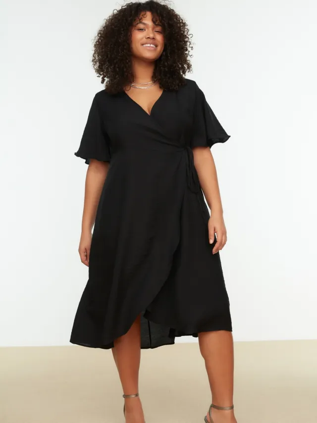 Trendyol Curve Dames Zwart Effen Midi Kort Casual A-lijn Grote maten Jurk