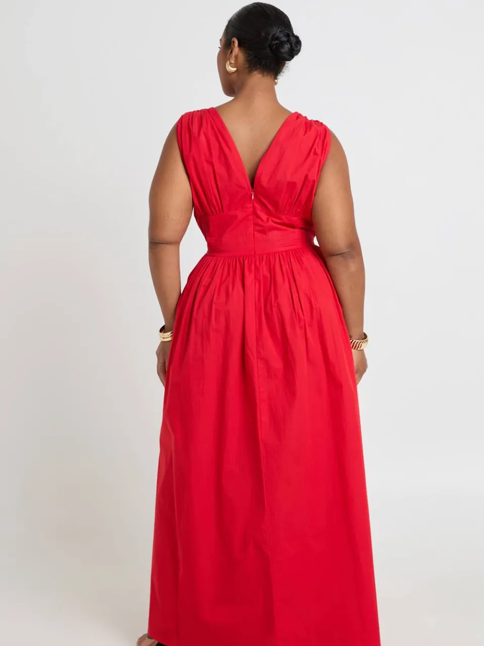 boohoo Dames Plus Katoenen Poplin Maxi Jurk Met Diepe V-hals En Getailleerd Middel Detail rood, foto 3