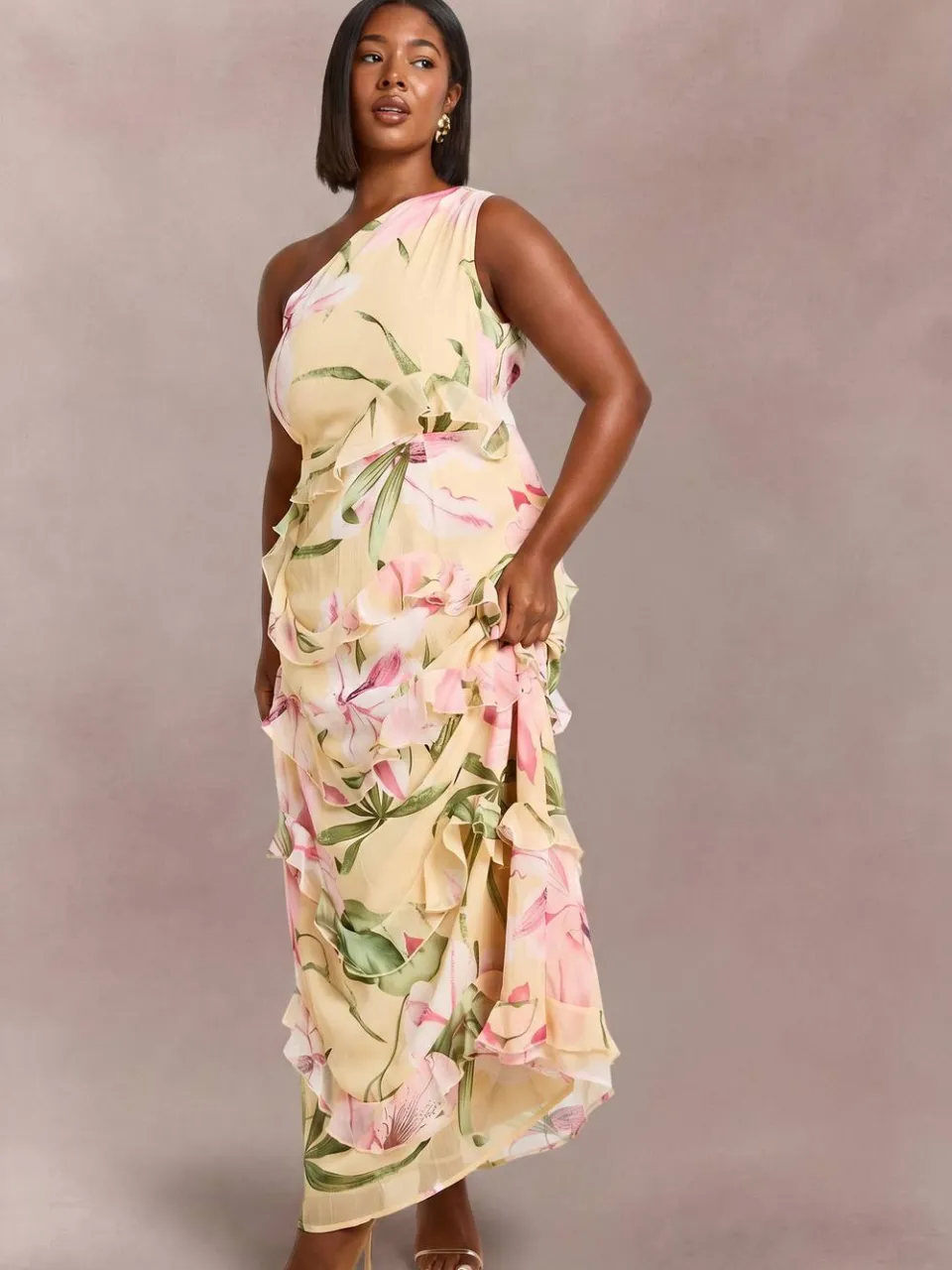 boohoo Dames Plus Bloemen Chiffon Asymmetrische Maxi Jurk citroen, foto 2