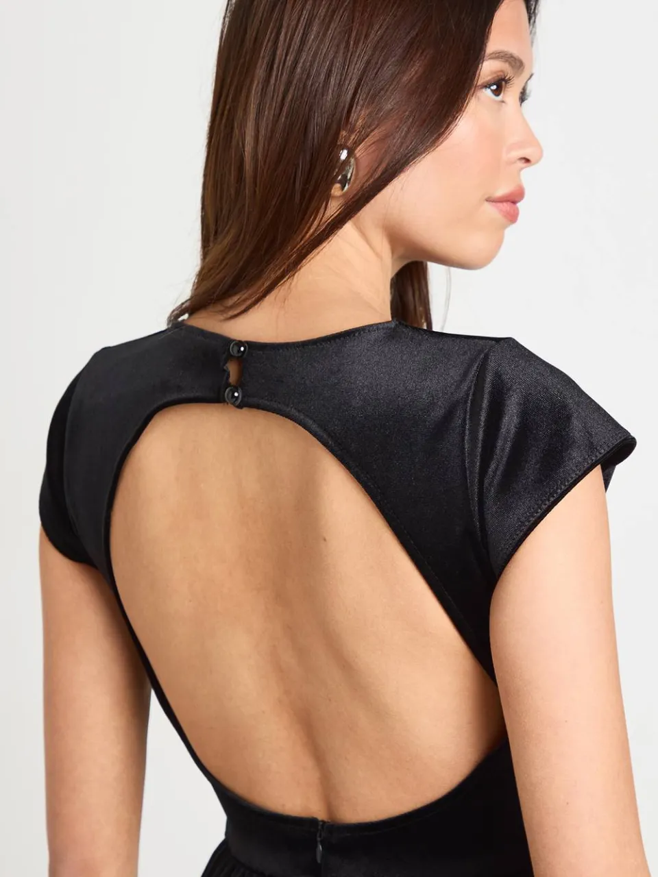 boohoo Dames Fluwelen minijurk met volle rok en rugloos zwart, foto 4