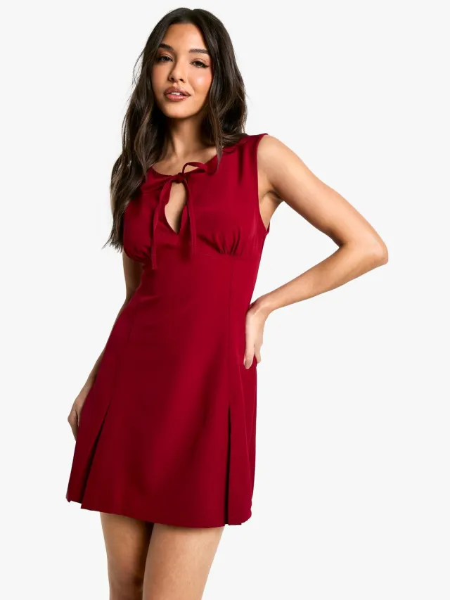 boohoo Dames Keyhole Geplooide Getailleerde Mini-Jurk bessen