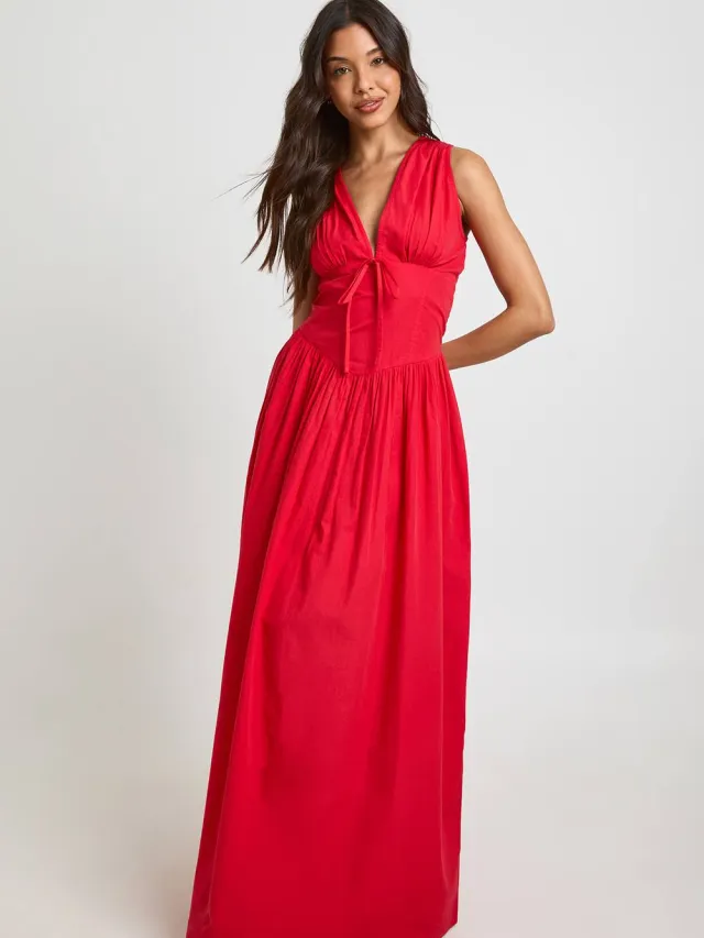 boohoo Dames Katoenen Popeline Maxi Jurk Met Diepe V-hals En Getailleerd Middel Detail Rood