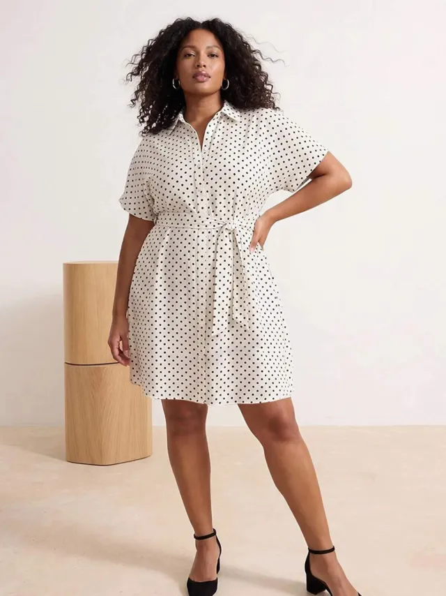 Trendyol Curve Dames Ecru Stippen Midi Kort Casual Skater Grote maten Jurk