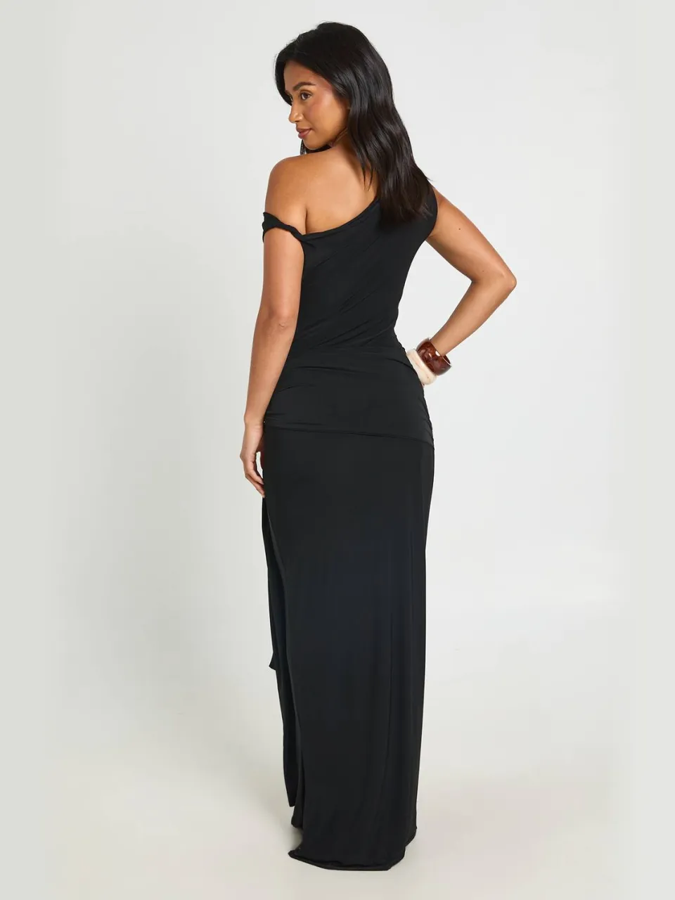 boohoo Dames Petite Slinky Maxi Jurk Met Twist Detail zwart, foto 2