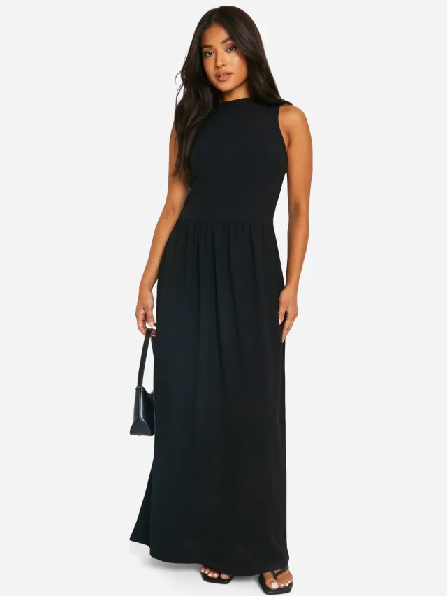 boohoo Dames Petite Crinkle Drop Waist Racer Maxi-jurk Zwart
