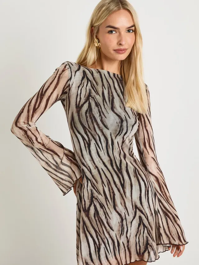boohoo Dames Zebra gaas minijurk met uitlopende mouwen Crème