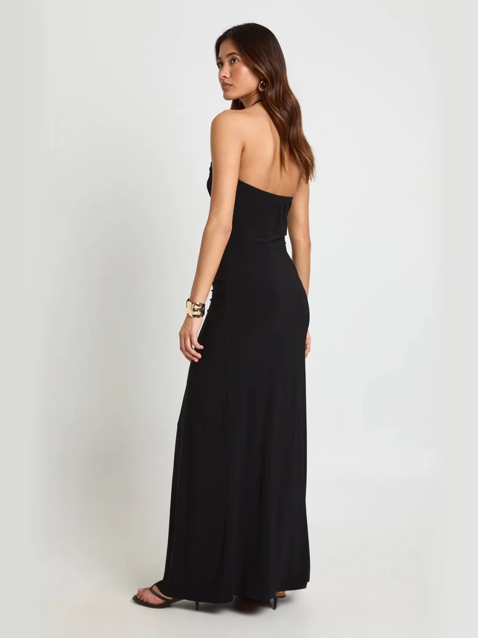 boohoo Dames Glanzende Maxi-jurk Met Gouden Details Halternek En Geplooid Voorpand, foto 3