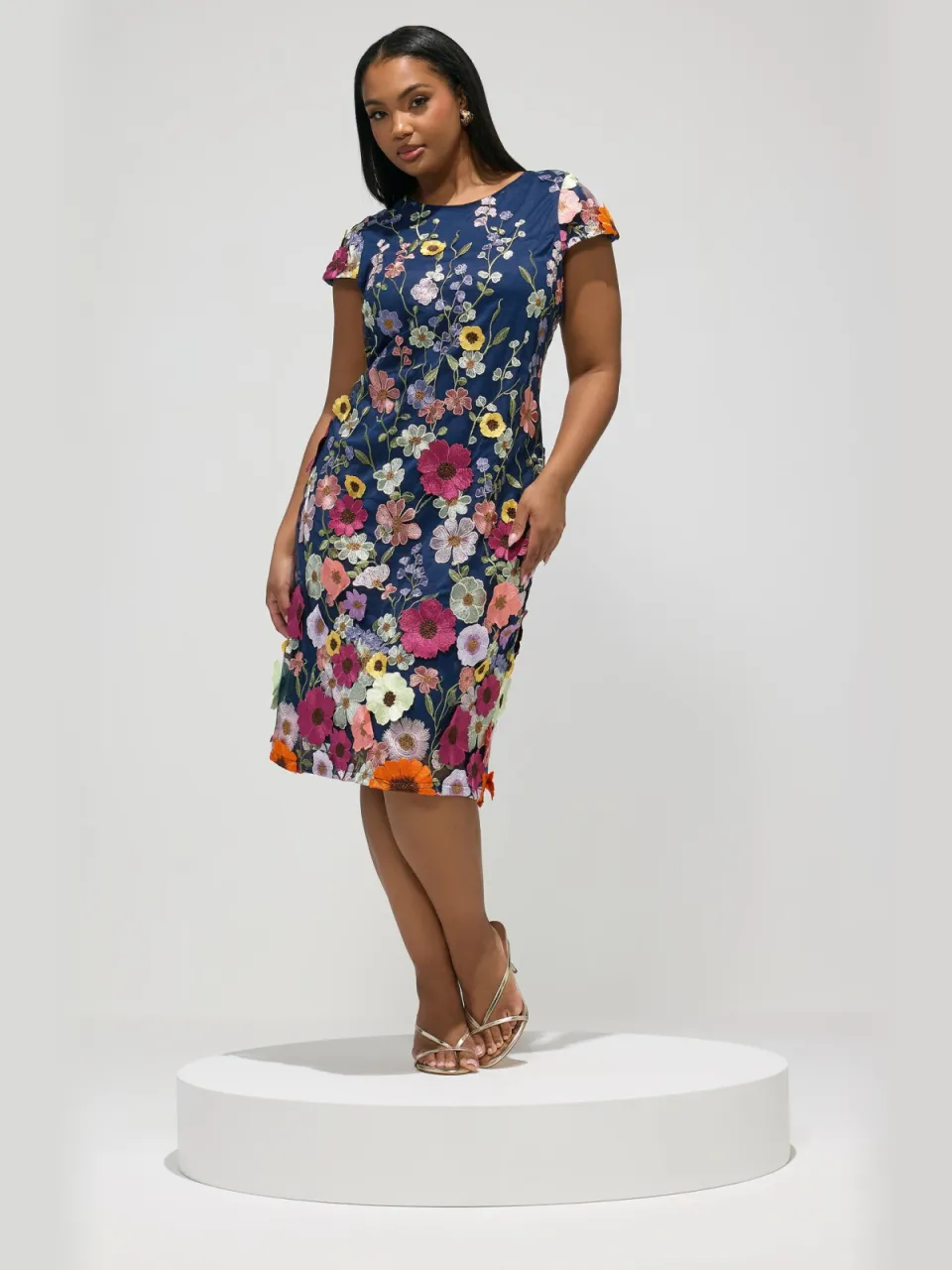 Yours London Marineblauwe En Roze Rechte Jurk Met 3D Geborduurde Bloemen Blue