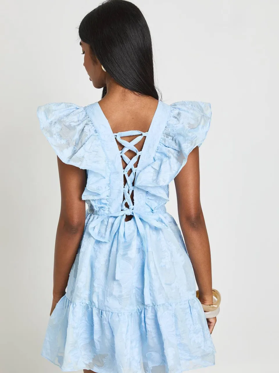 boohoo Dames Gebloemde Burnout Mini Jurk Met Vetersluiting Op De Rug pastelblauw, foto 2