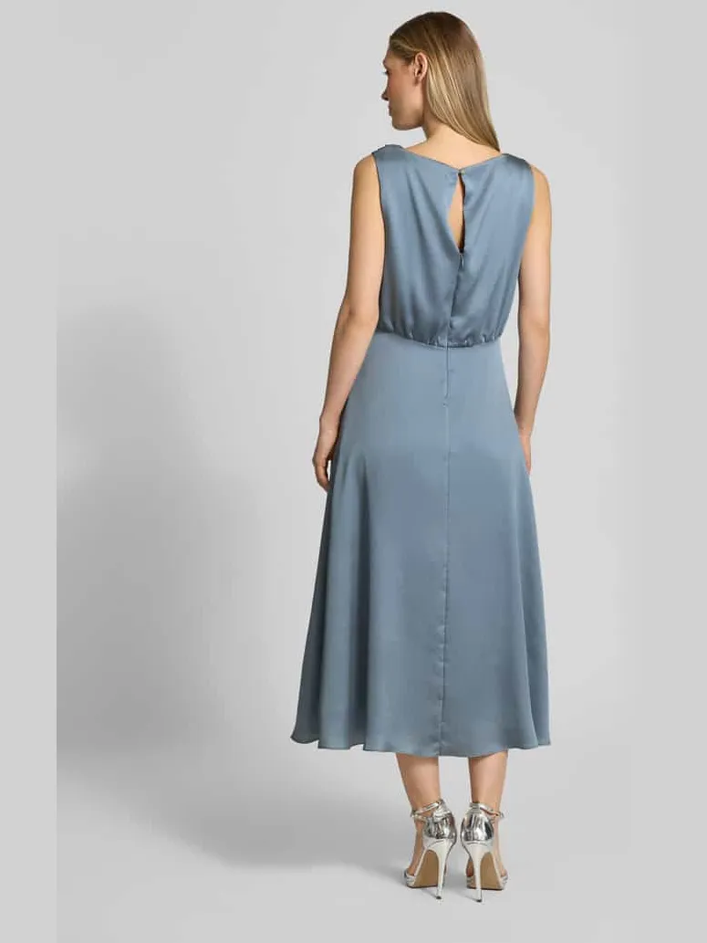 Swing cocktailjurk met cascadehals Bleu
