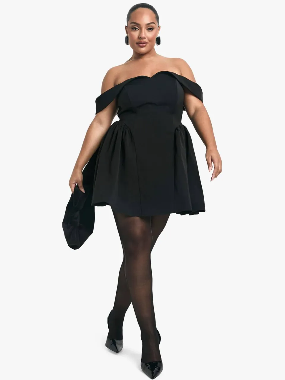 boohoo Dames Plus Off-Shoulder Geplooide Skaterjurk zwart, foto 2